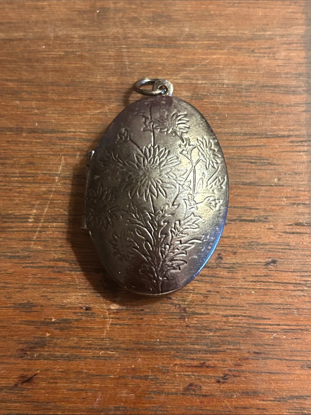 Engraved Floral Oval Locket Necklace in Silver Tone